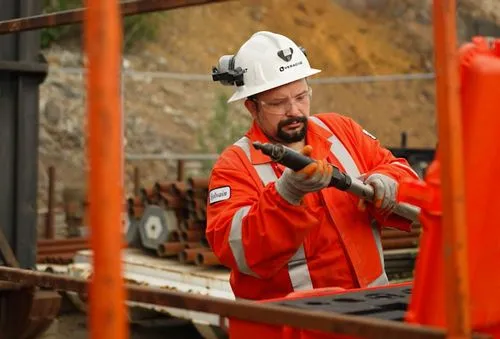 contact-bg-p-500 Most accurate and integrated north seeking gyro in drilling